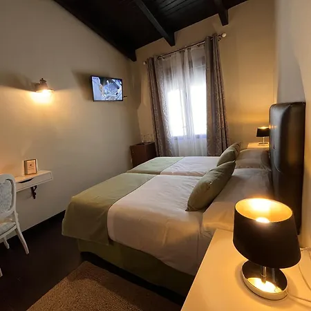 מלון Hipico El Hinojal 4*