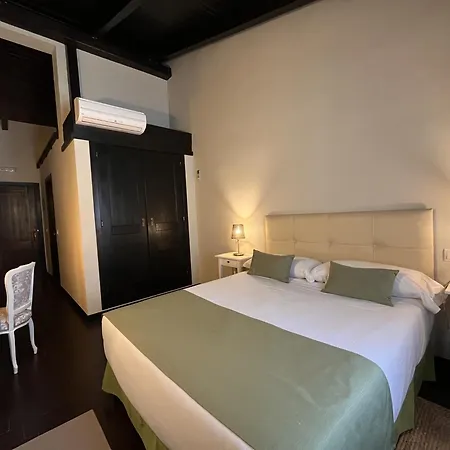 فندق Hipico El Hinojal 4*